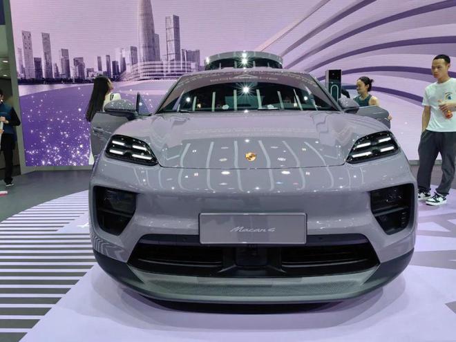 保时捷Macan EV ,800V快充，